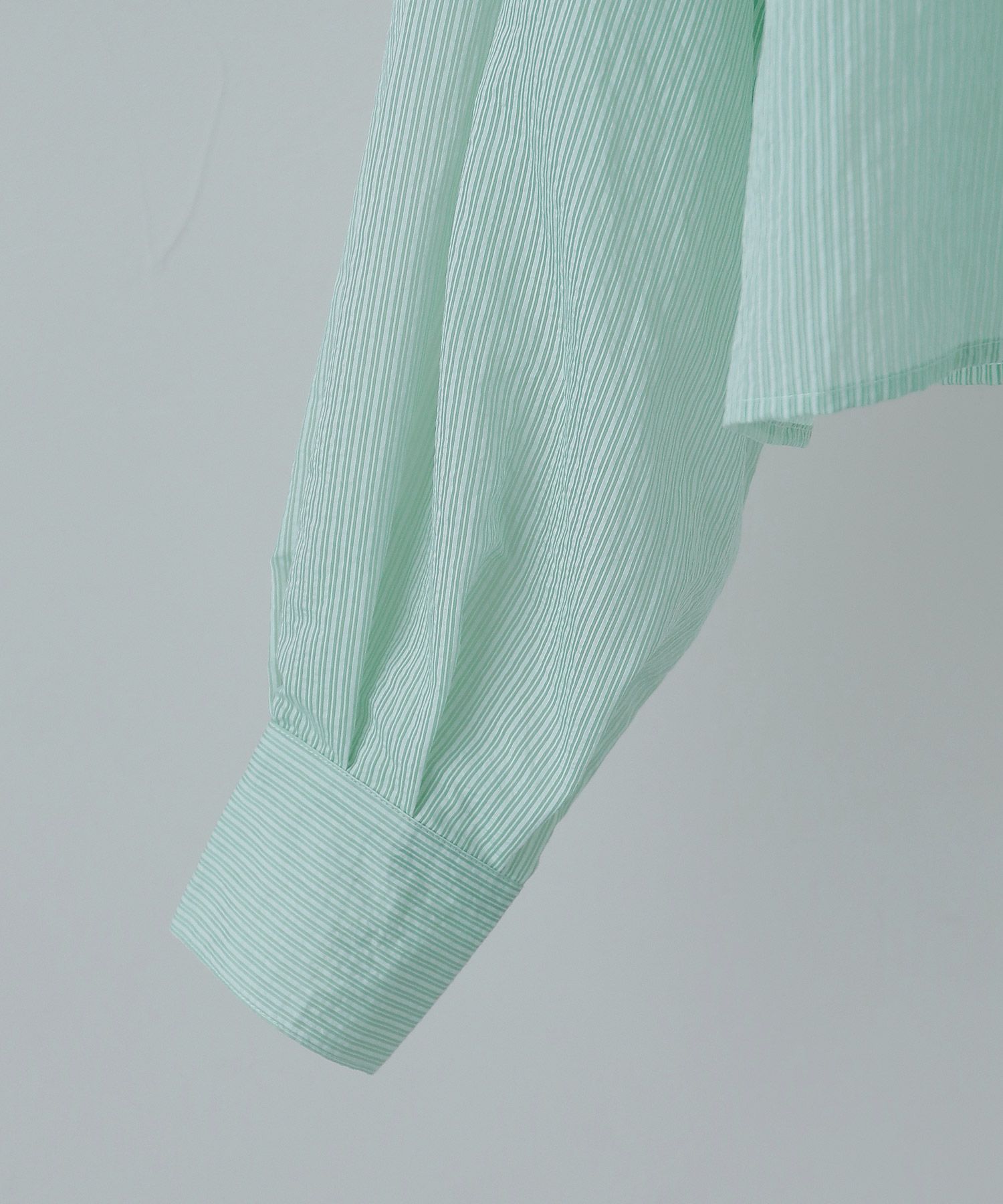 新品未使用　シアー 切り替え ストライプ クロップドシャツ シアー ストライプ クロップドシャツ レディース トップス