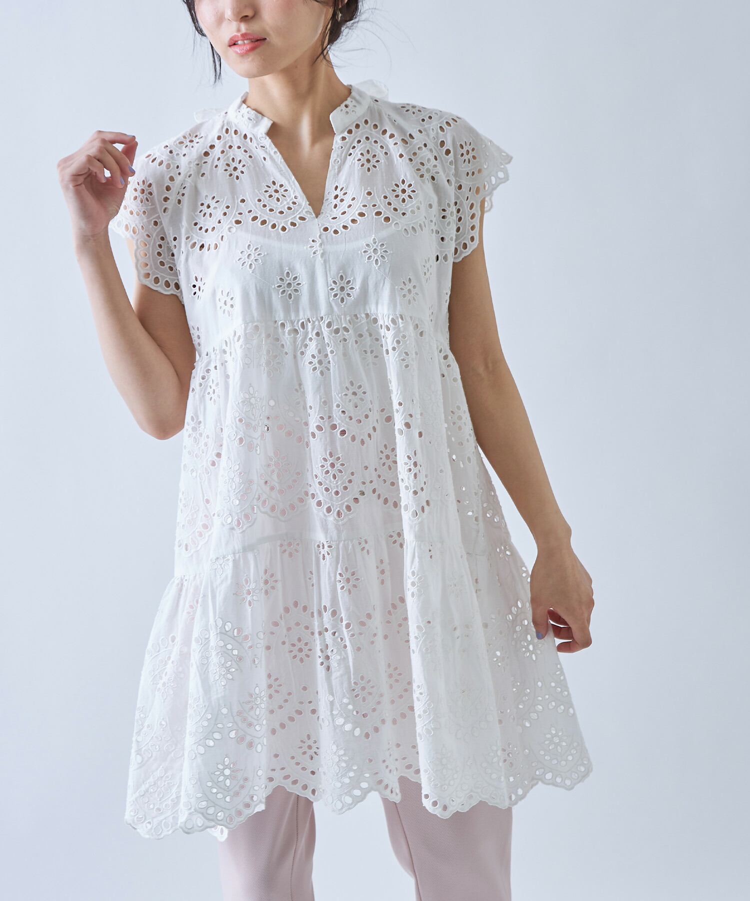 美品★レストローズのレースのティアードが美しいチュニック 卸し売り購入 美品☆レストローズのレースのティアードが美しい