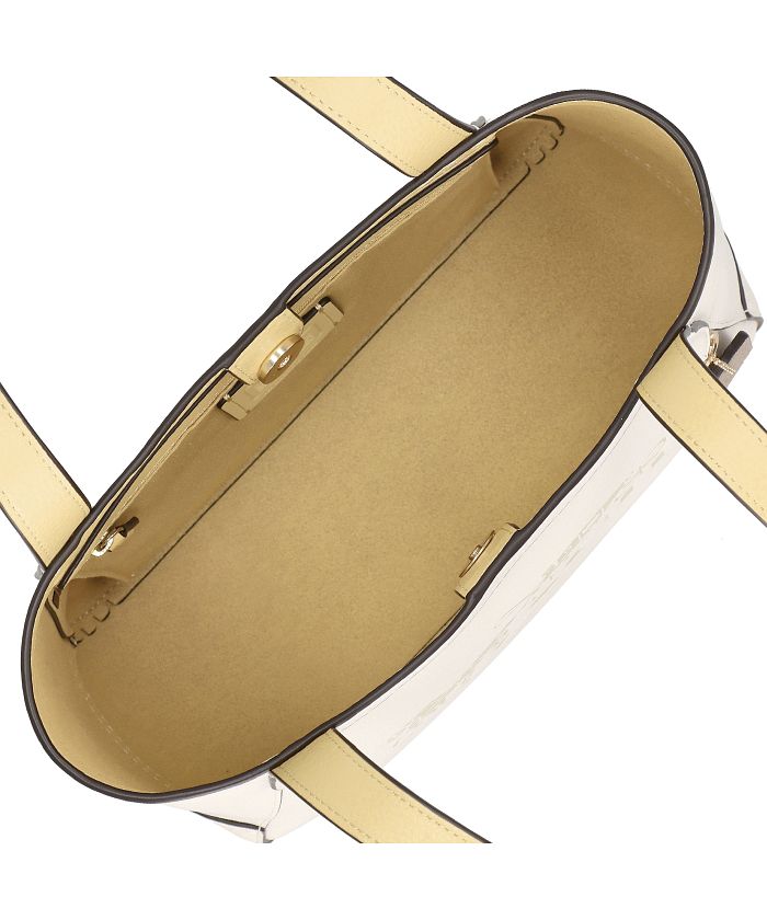 在庫処分‼️新品COACH クリーム色 トートバッグ COACH クリーム色 トートバッグ - メルカリ