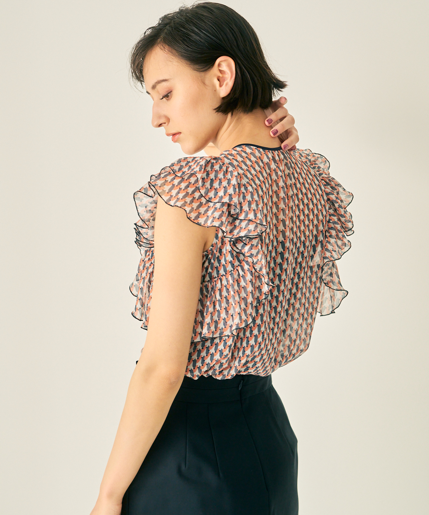 セール 40%OFF】ジオメトリックPTラッフルブラウス(504675789 