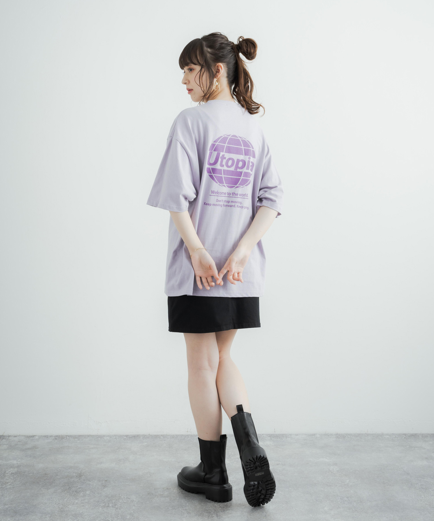 人気Lサイズ】オフホワイト☆バックテープ クロスアロー Ｔシャツ♤6546