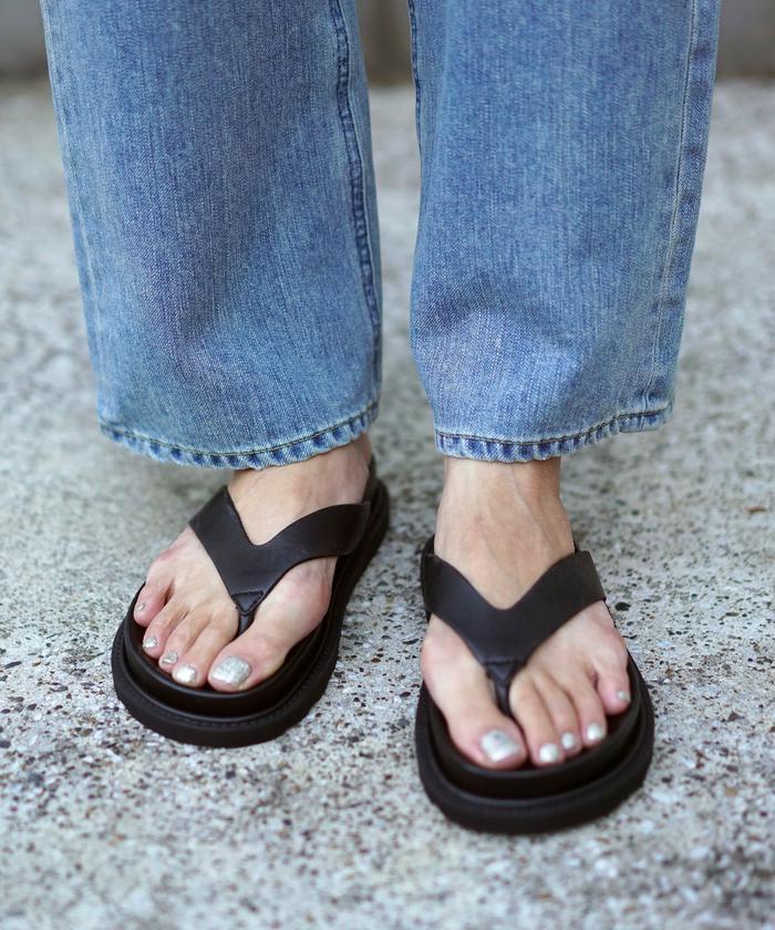 セール 30%OFF】CAMINANDO/カミナンド THONG SLIDES トングスライド