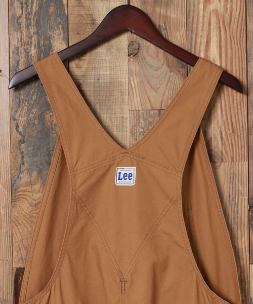 LEE × CHUMSプレイオーバーオール CHUMS × LEEのコラボウエアで、遊び心たっぷりな家族コーデを