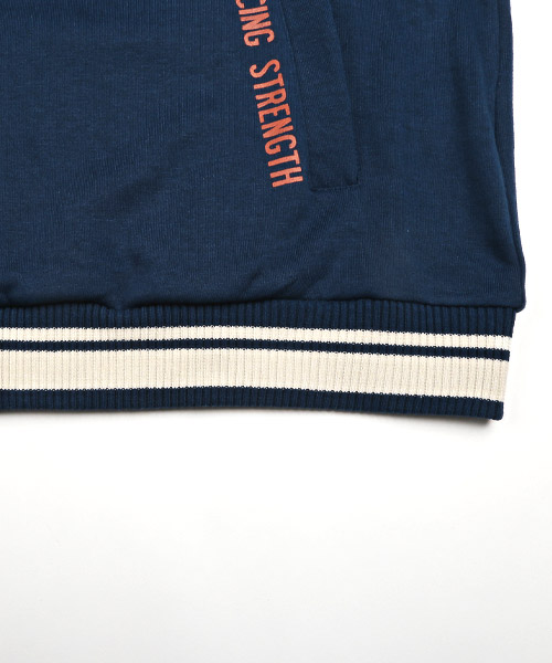 LACOSTE ブラウン スタジャン Lロゴ刺繍 LACOSTE ブラウン スタジャン Lロゴ刺繍