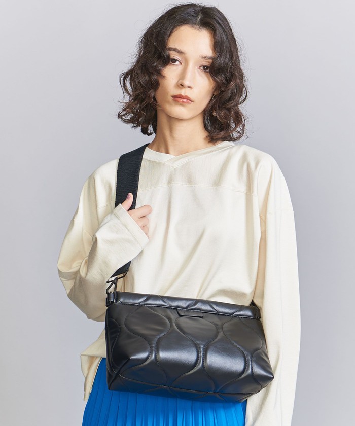 『新品』 LE VERNIS クラッチ　ショルダーバック　2WAY 新品』 LE VERNIS クラッチ ショルダーバック 2WAY