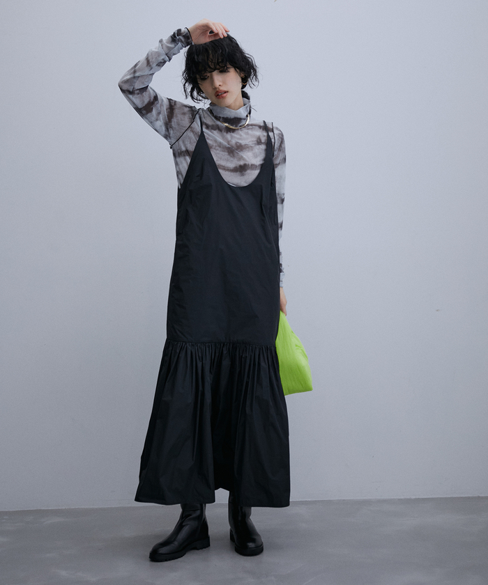 【関税込み】TOVE ベージュ Eladia ミディアムワンピース mysty woman（ミスティウーマン）の「【コスメヲタちゃんねる