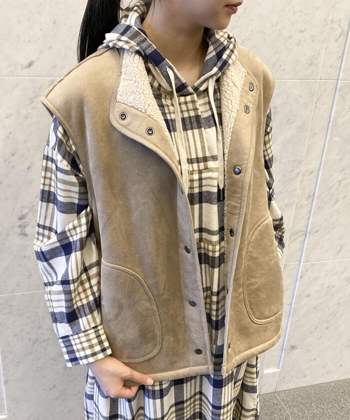 ベスト ジレ 「リバーシブル」フェイクムートン・ボア　ベスト レディース ベスト ジレ 「リバーシブル」フェイクムートン・ボア ベスト