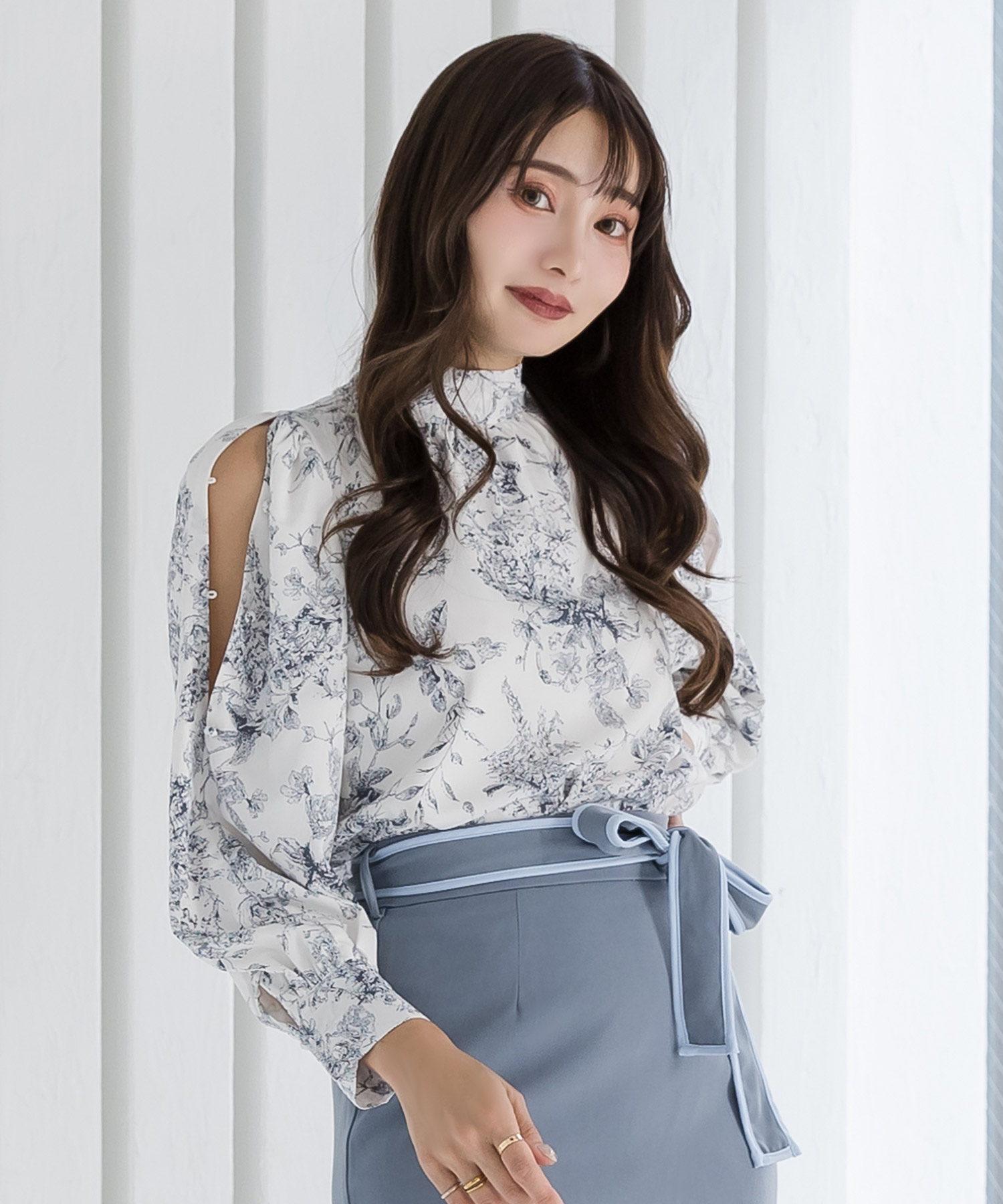 ジュリアブティック JULIA BOUTIQUE トワルドジュイ柄肩スリット