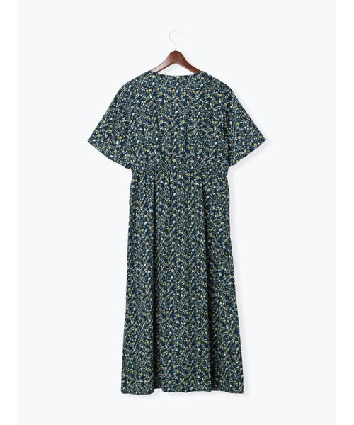 クーポン セール 50 Off リーフ柄vネックワンピース テチチテラス Te Chichi Terrasse D Fashion
