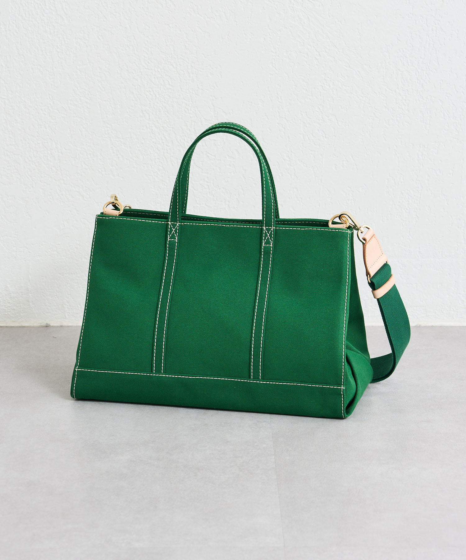 セール 30%OFF】《SHOPPER》トートバッグ M【キャンバス】(CE