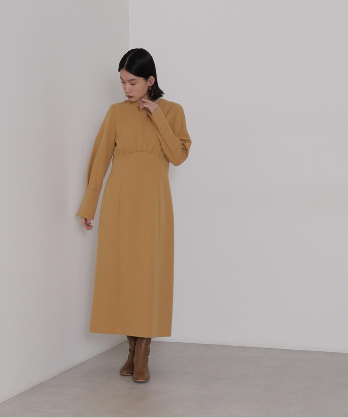 【新品未使用】半袖 ロングワンピース ナチュラルビューティーベーシック 茶系 新品未使用】半袖 ロングワンピース ナチュラルビューティー
