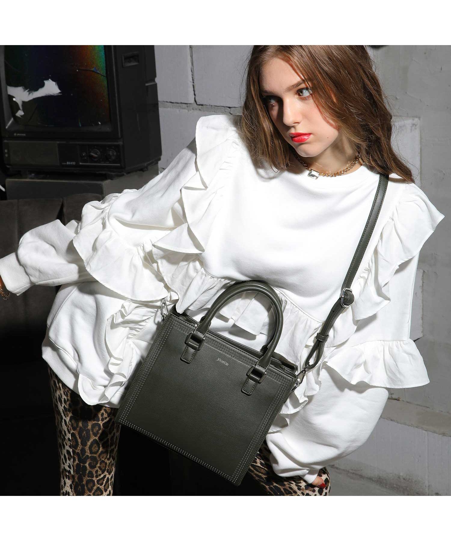 ジュエティ　jouetie  メニーポケットハンドBAG シルバー　バッグ　鞄 セール】ポケットベルトBAG【別注】（ハンドバッグ）｜jouetie
