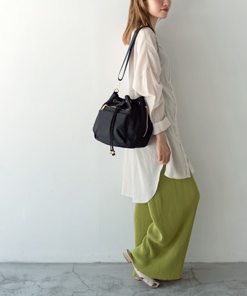 セール 28%OFF】10ポケット巾着ショルダーバッグ【aroco/アロコ】(504311346) | ヴィータフェリーチェ(VitaFelice) - d fashion セール 28%OFF】10ポケット巾着ショルダーバッグ【aroco/アロコ】(504311346) | ヴィータフェリーチェ(VitaFelice) - d fashion