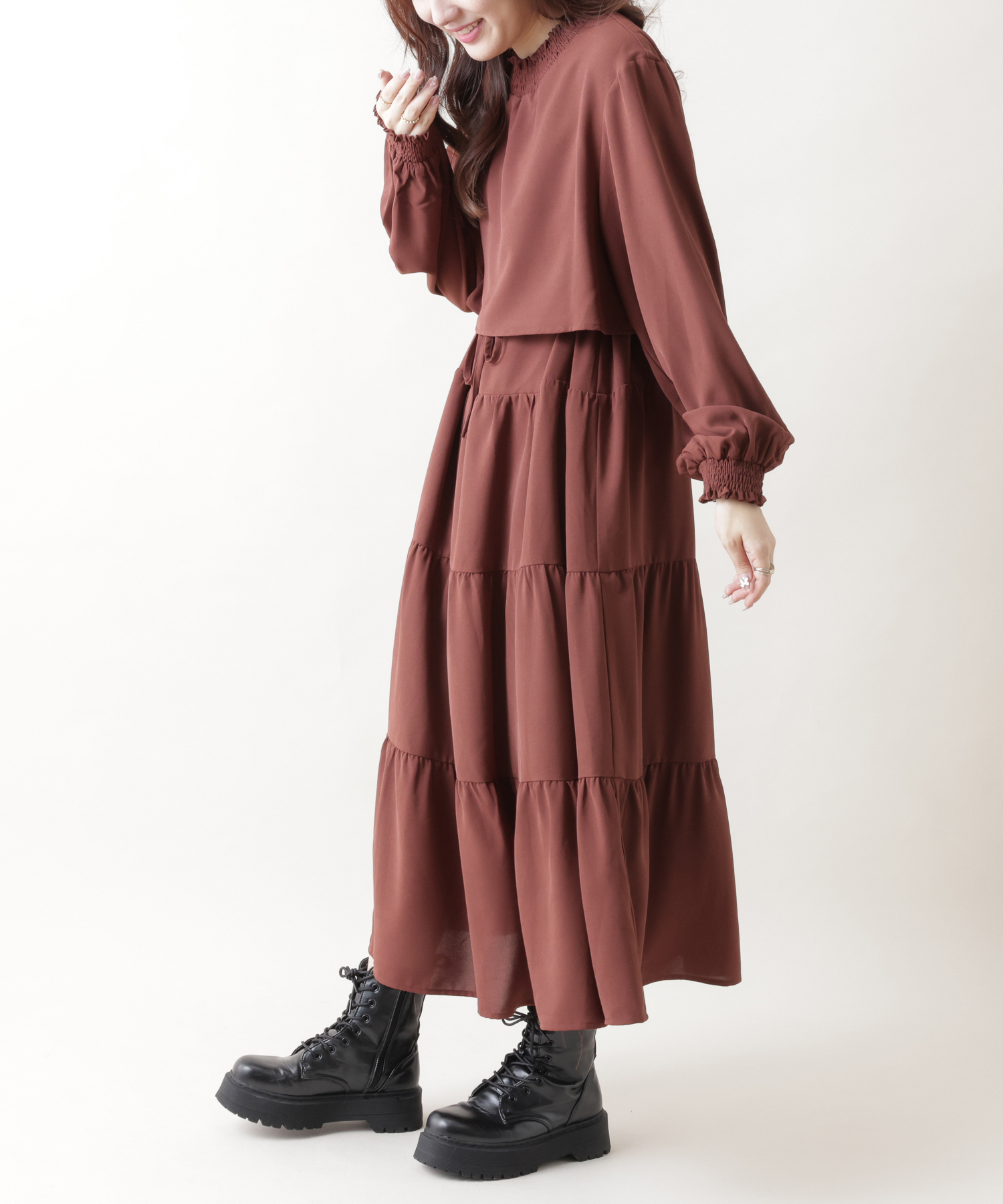 送料関税込【Alice+Olivia】ティアード ミディワンピース Alice+Olivia(アリスオリビア) ワンピース(レディース) - 海外