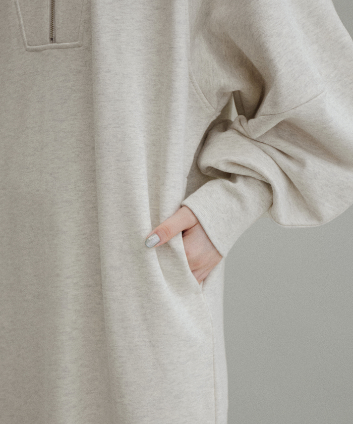 WEB限定(一部店舗展開あり)】ハーフZIPスウェットワンピース WEB限定(一部店舗展開あり)】ハーフZIPスウェットワンピース