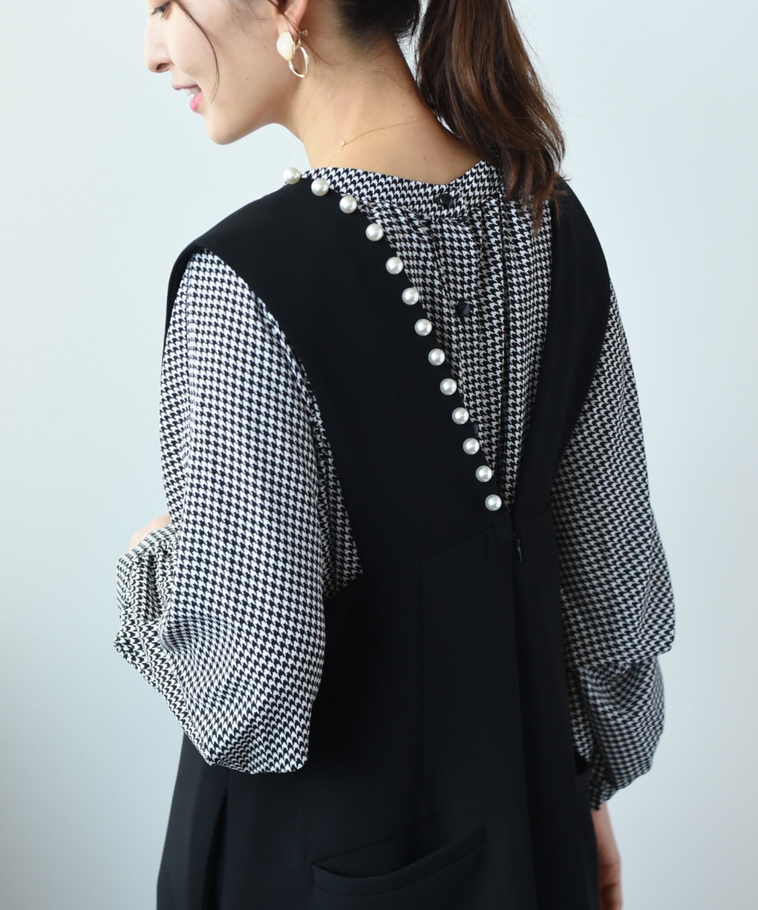 クーポン】【anana】パール付きVサスペンダーワンピース