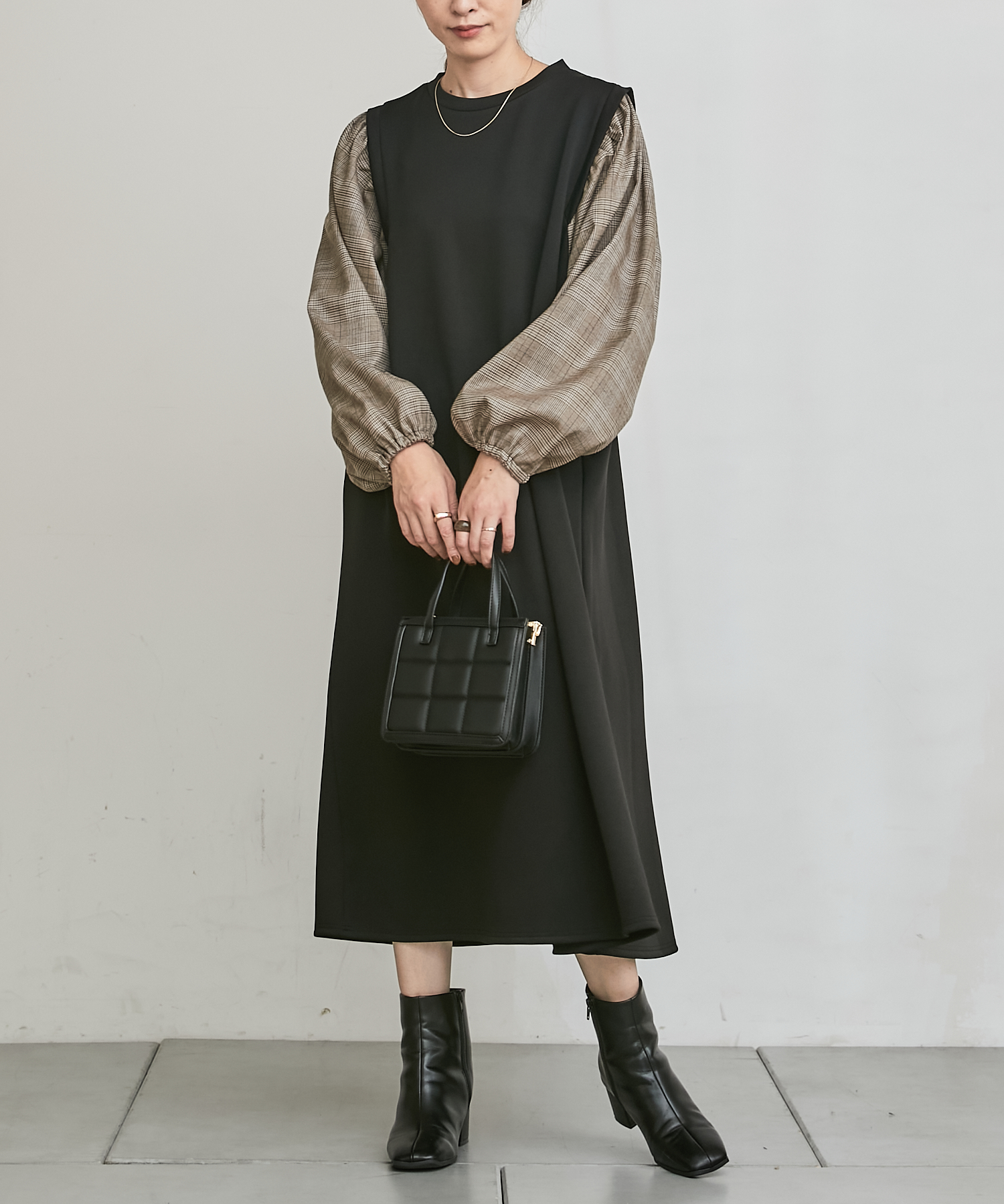 クーポン】【セール 40%OFF】袖チェック切替ポンチワンピース