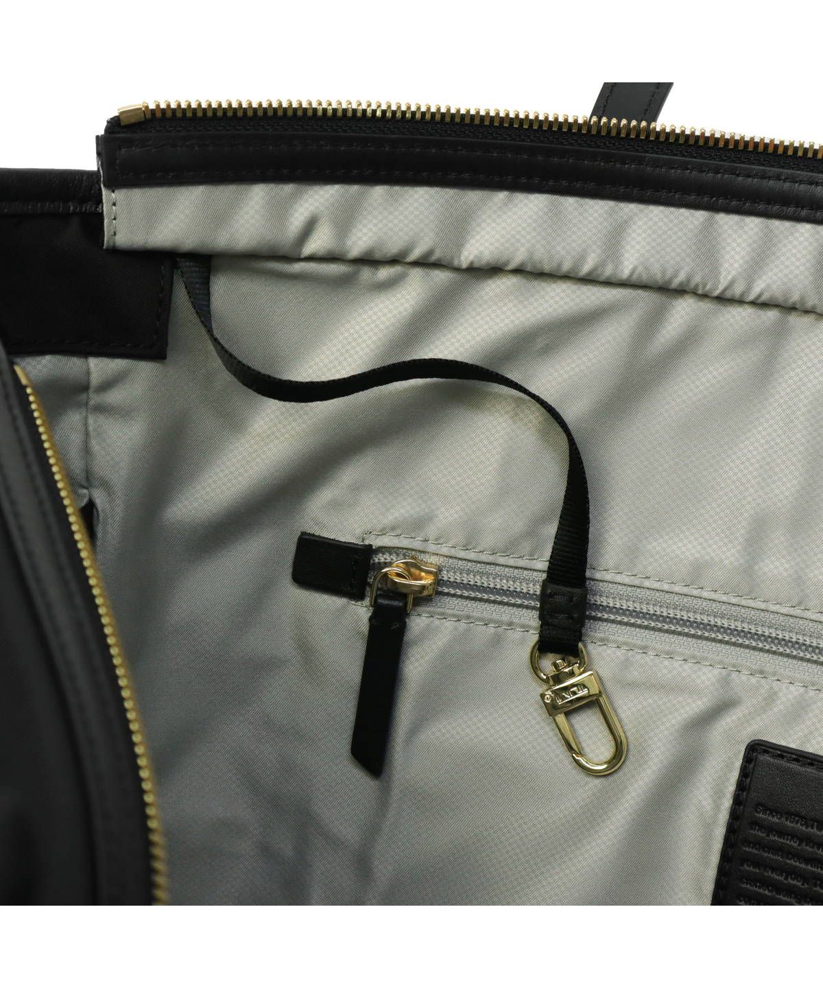 トゥミ TUMI 【日本正規品】 トゥミ トートバッグ TUMI Voyageur トゥミ TUMI 【日本正規品】 トゥミ トートバッグ TUMI Voyageur