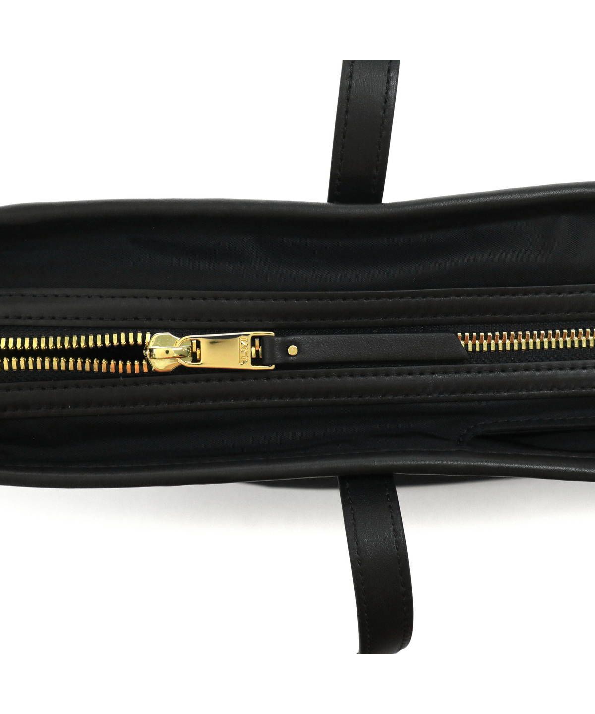 トゥミ TUMI 【日本正規品】 トゥミ トートバッグ TUMI Voyageur トゥミ TUMI 【日本正規品】 トゥミ トートバッグ TUMI Voyageur
