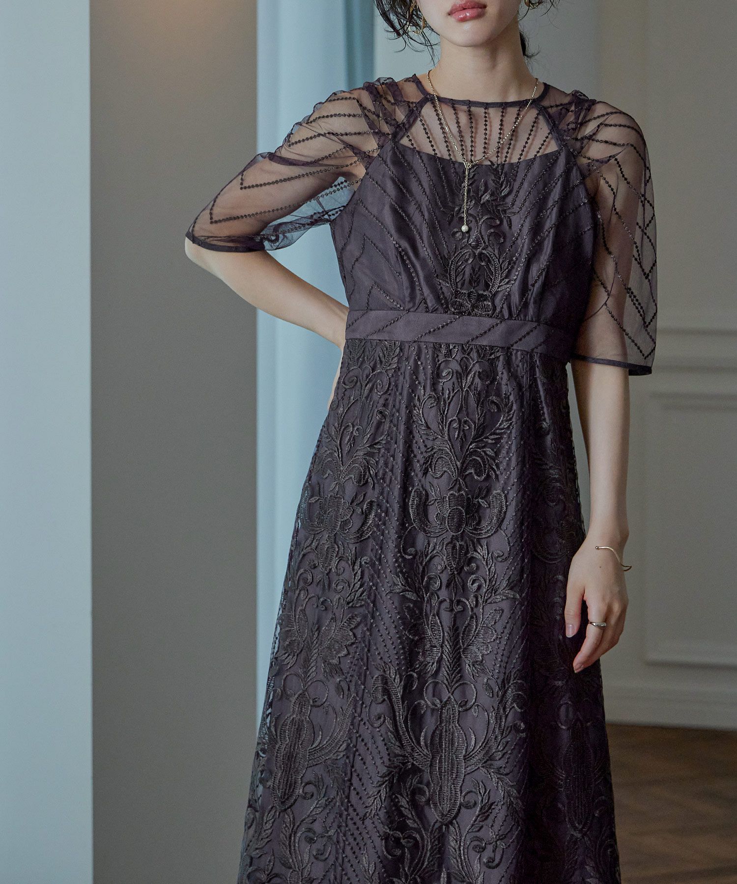 niana ネイビー レース刺繍 パーティードレス ニアナ niana 刺繍レース切り替えプリーツロング 結婚式