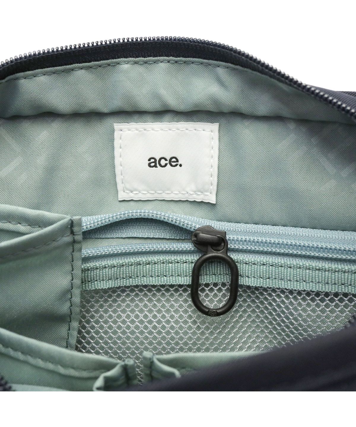 日本正規品】エーストーキョー ショルダーバッグ ace.TOKYO ファニップ