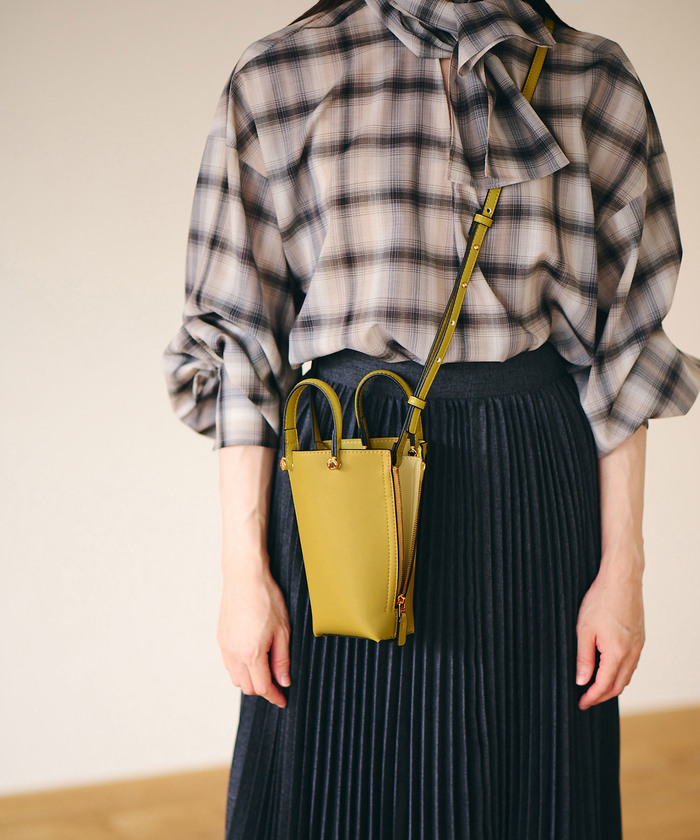 ※最終値下げ※【新品未使用】E'PORサイドジップマイクロショルダーバッグ セール】【E'POR】Y BAG Micro（サイドジップマイクロショルダー