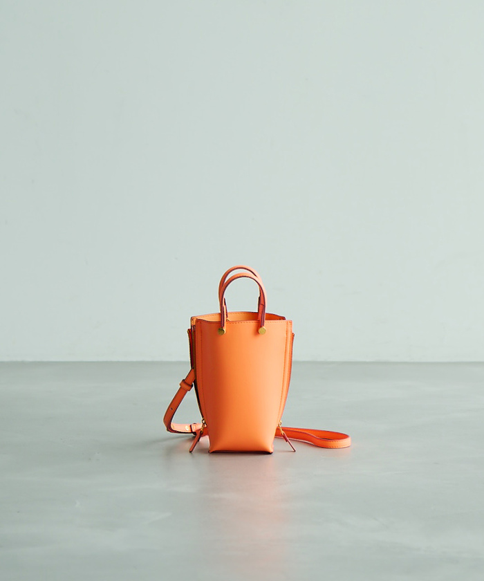 ※最終値下げ※【新品未使用】E'PORサイドジップマイクロショルダーバッグ セール】【E'POR】Y BAG Micro（サイドジップマイクロショルダー