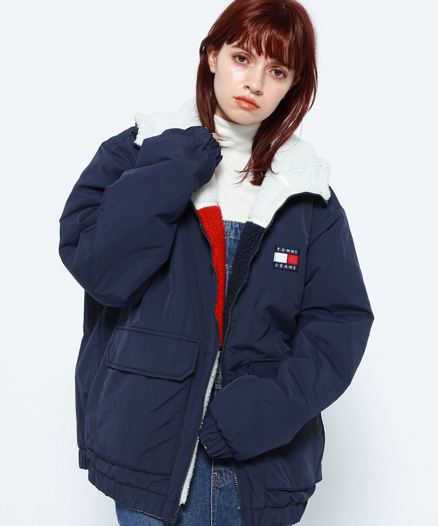 セール】トミージーンズ TOMMY JEANS リバーシブルシェルパ セール】トミージーンズ TOMMY JEANS リバーシブルシェルパ