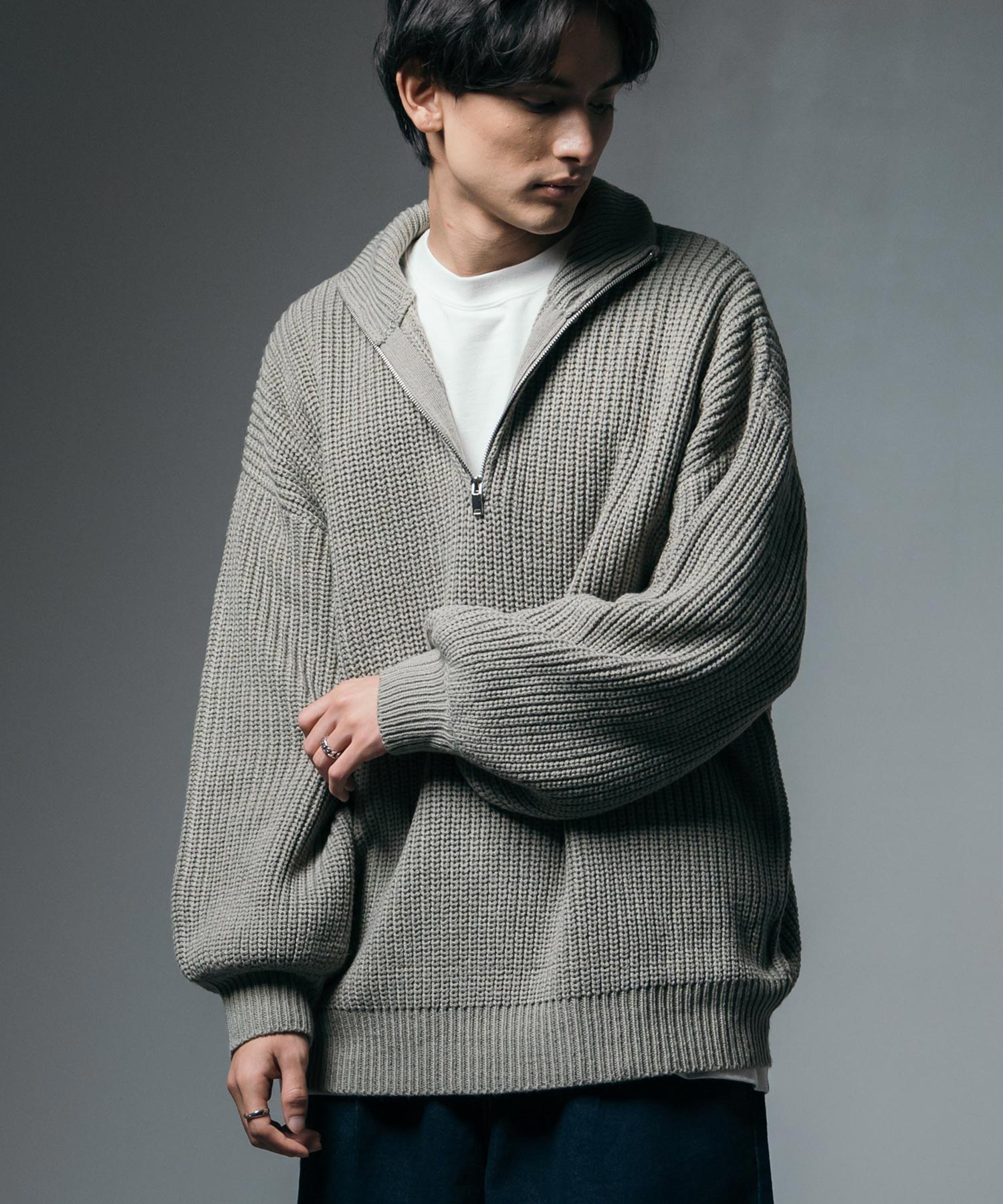 L ロッキーラビット　ハーフジップ　ニット　スウェット　ウール　白系 ロッキーモンロー Rocky Monroe ニット セーター 無地 メンズ