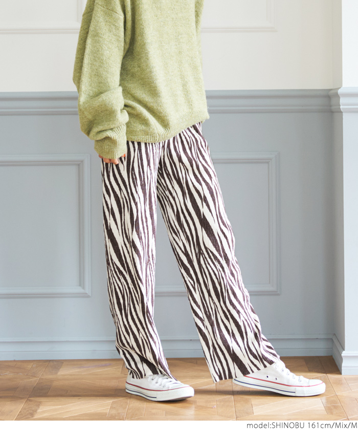 ゼブラ柄ベロアプリーツパンツ(504918020) | コカ(coca) - d fashion ゼブラ柄ベロアプリーツパンツ(504918020) | コカ(coca) - d fashion