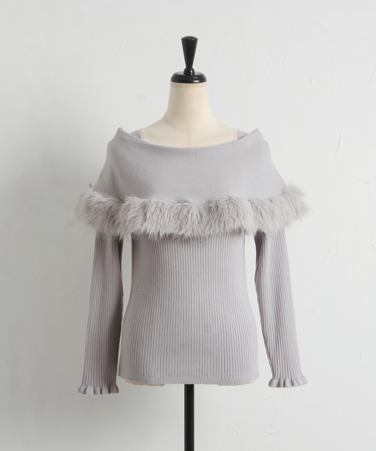 トッコクローゼット tocco closet ファー付きケープライク袖口 トッコクローゼット tocco closet ファー付きケープライク袖口