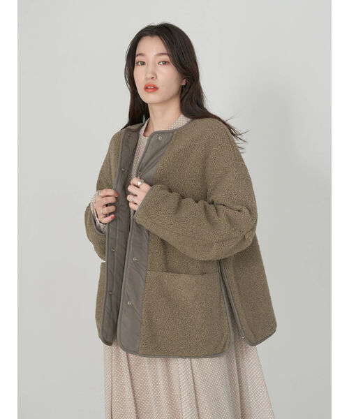 【美品】アース ミュージック＆エコロジー 中綿コート 裏ボア Lサイズ 紺 あ 美品】アース ミュージック＆エコロジー 中綿コート 裏ボア L