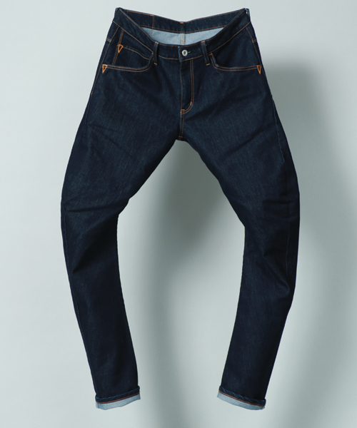 JULIUS 2011AW halo ベンディングデニム　ダメージ加工　立体裁断 JULIUS 2011AW halo ベンディングデニム ダメージ加工 立体裁断