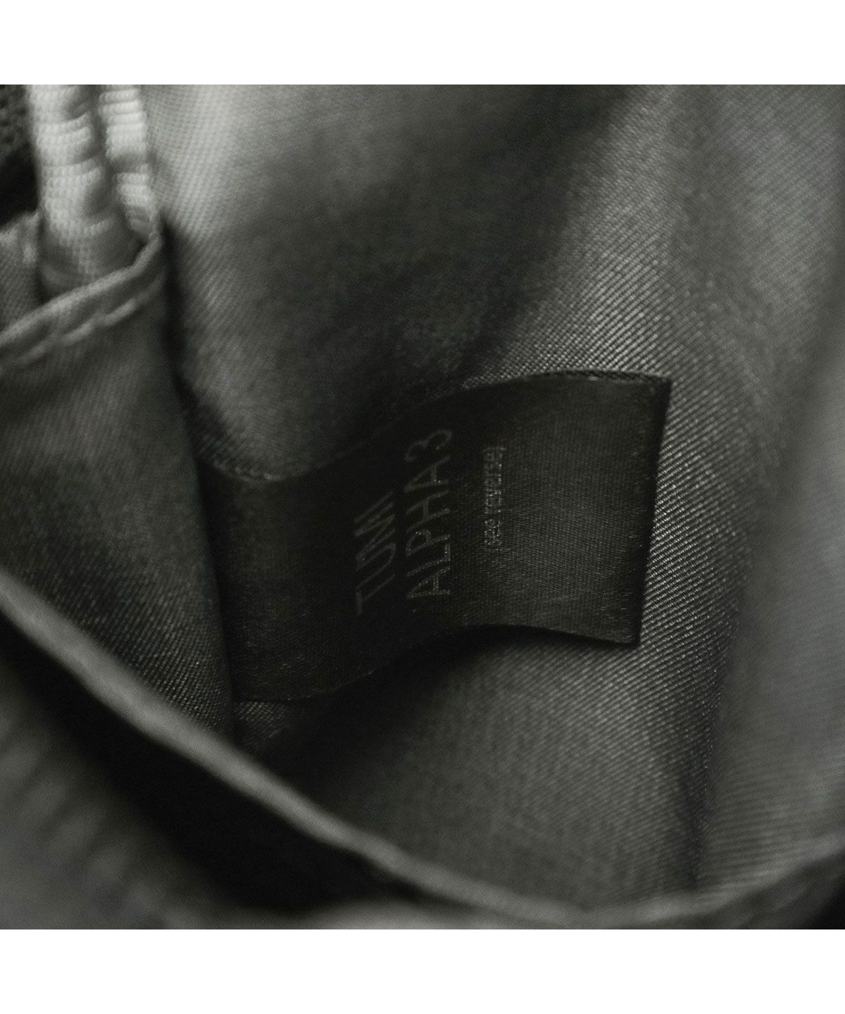 トゥミ TUMI 【日本正規品】トゥミ ショルダーバッグ TUMI Alpha トゥミ TUMI 【日本正規品】トゥミ ショルダーバッグ TUMI Alpha