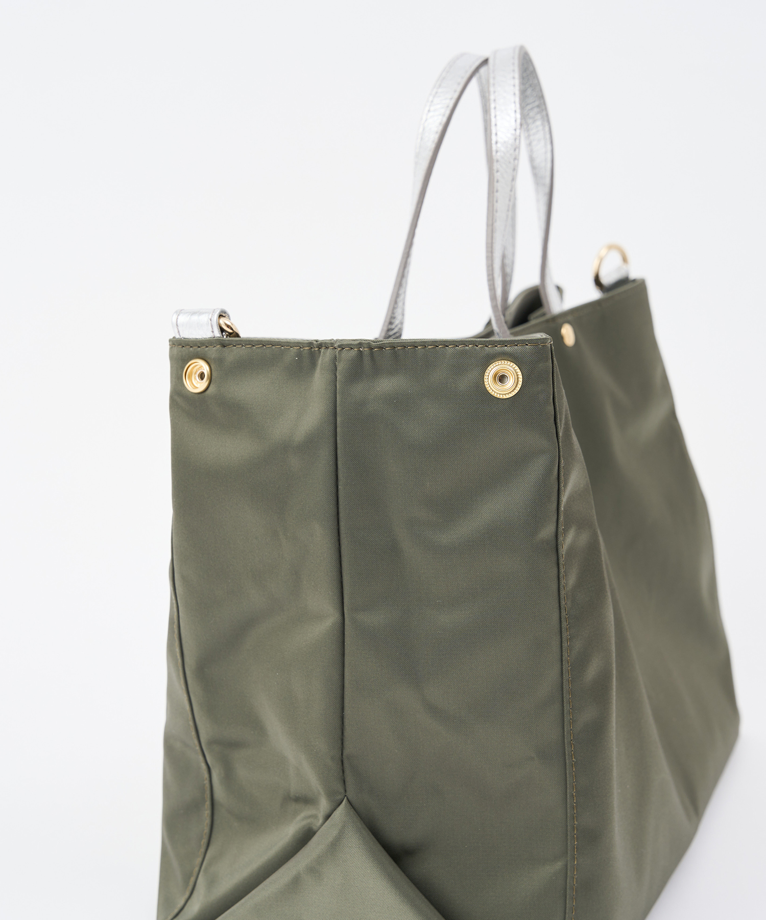 セール】 《SHOPPER》トートバッグ M【THE CLOUDS NYLON】(CE