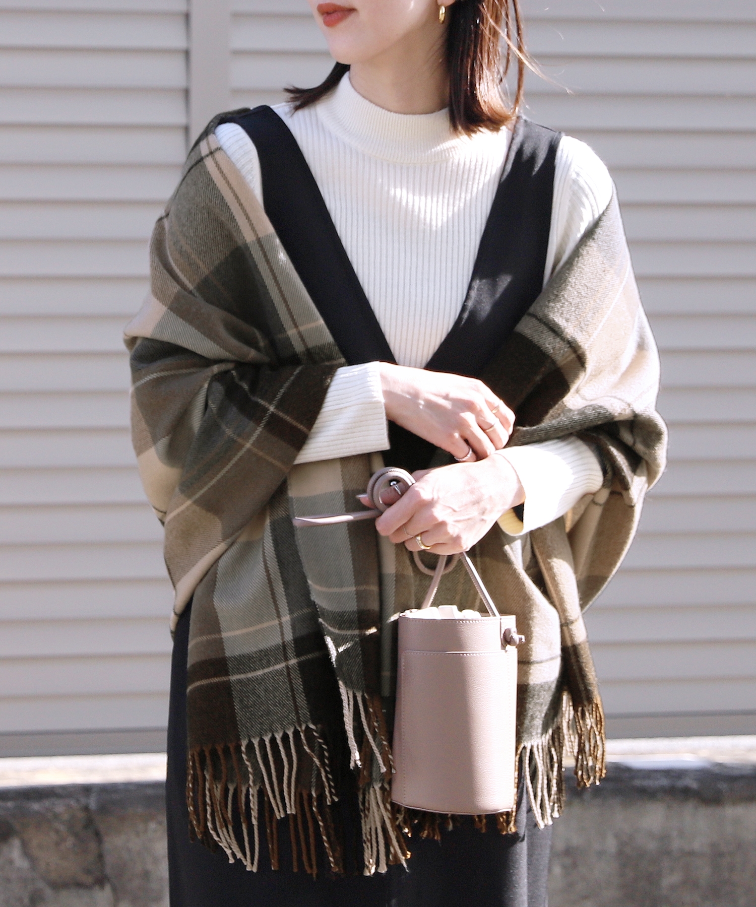 BEGG&CO ウールアンゴラ幅広マフラー レオパード柄 アイボリー BEGG&CO ウールアンゴラ幅広マフラー レオパード柄 アイボリー
