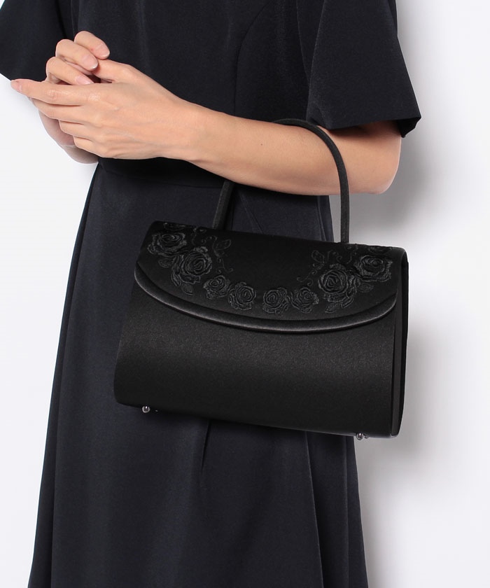 アナスイ ANNA SUI ANNA SUIバラ柄刺繍フォーマルバッグ アナスイ ANNA SUI ANNA SUIバラ柄刺繍フォーマルバッグ