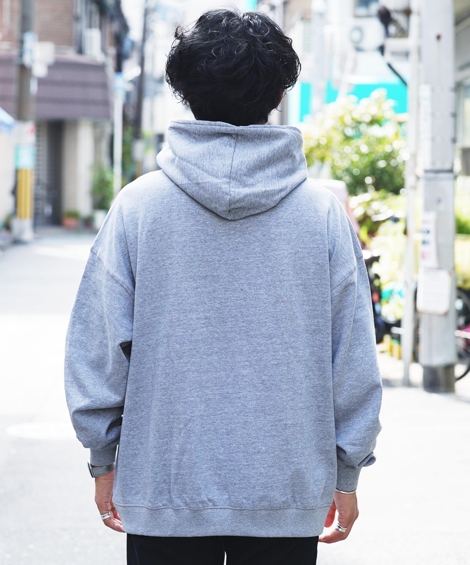 クーポン】【セール29%OFF】裏起毛ルーズフィット スウェットプル