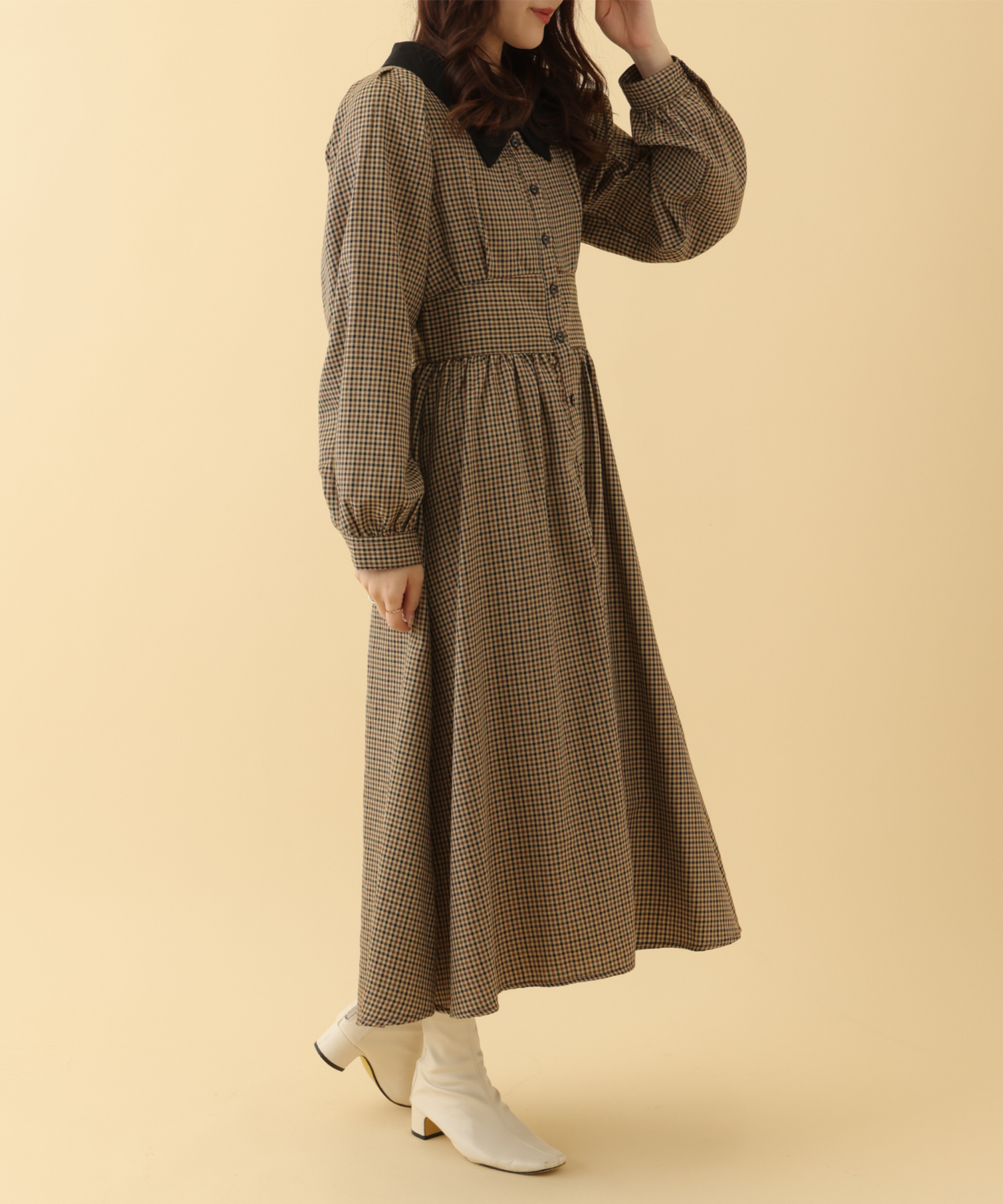 【関税込】DVF ★美シルエット★クイーナドレス オリーブ色 オフカラーアメリカンスリーブドレス(ワンピース) | Sybilla
