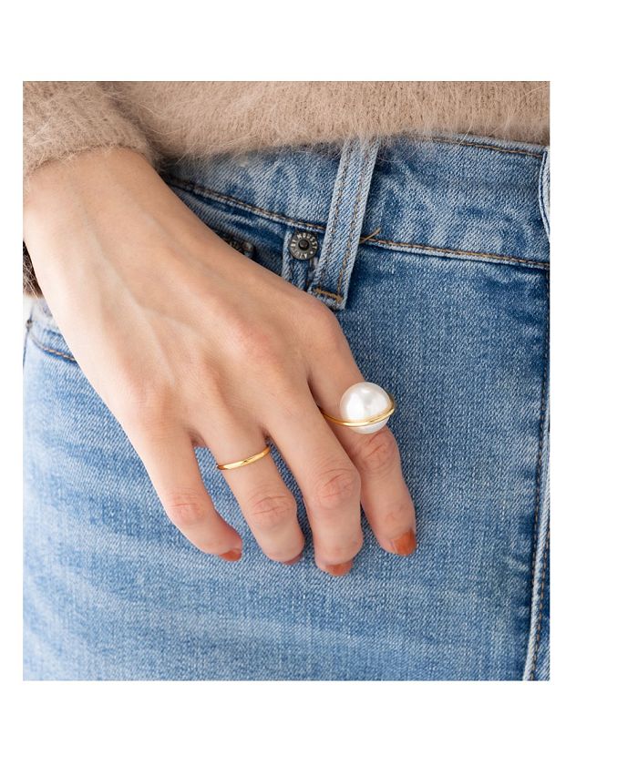 クリームドット Cream dot. 大きめパールを内側に留めたデザイン クリームドット Cream dot. 大きめパールを内側に留めたデザイン