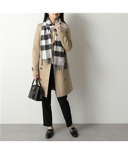 セール 21%OFF】【BURBERRY(バーバリー)】マフラー レディース HALF