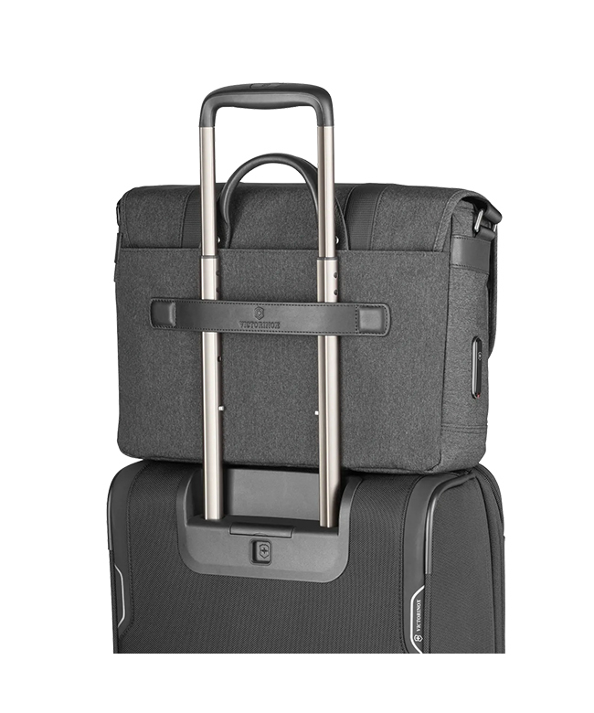 ビクトリノックス ブリーフケース 13L ビジネスバッグ A4 PC ショルダー VICTORINOX ビクトリノックス 公式 ブリーフケース 13L 全2色