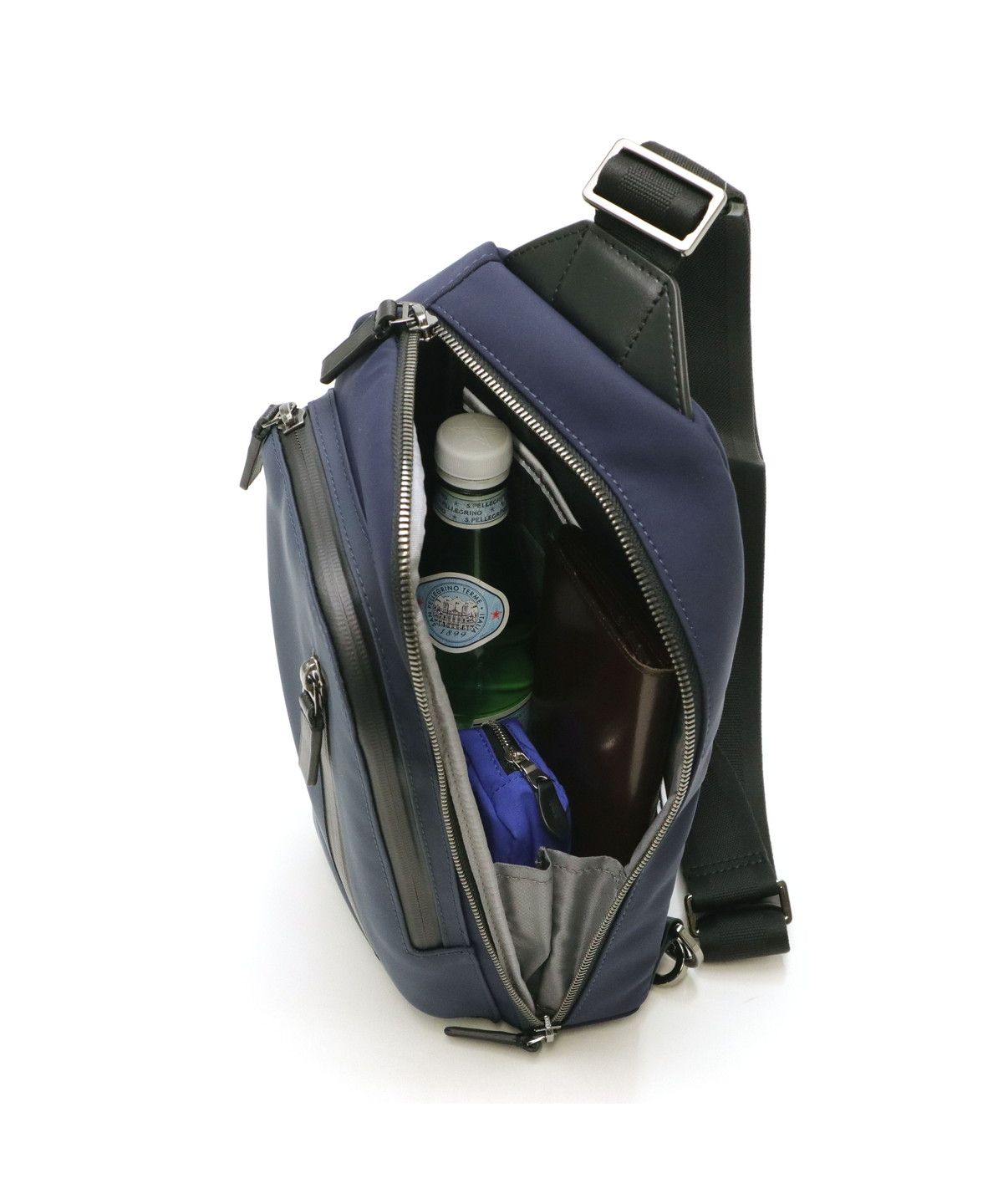 DA38 TUMI トゥミ レザー ムラーノ ボディバッグ グレー系 バッグ