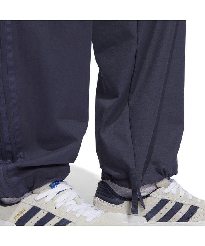 adidas オリジナル　海外物厚手パンツ
