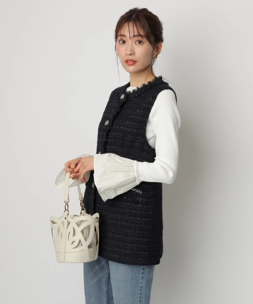 今日の超目玉】 ブラック 【タグ付き美品】Apuweiser-riche 2年保証