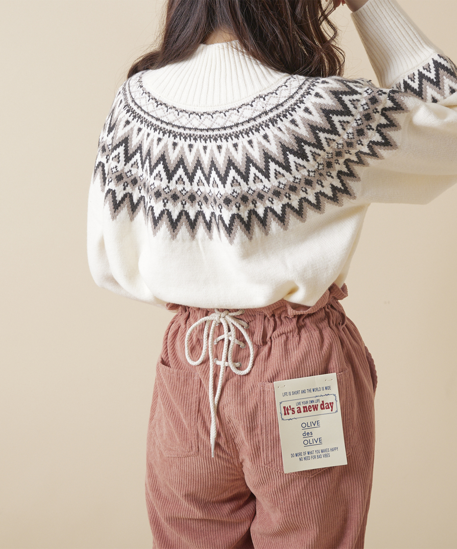 オリーブ・デ・オリーブ画面！ クーポン】【セール 27%OFF】求心柄ショート丈プルオーバー