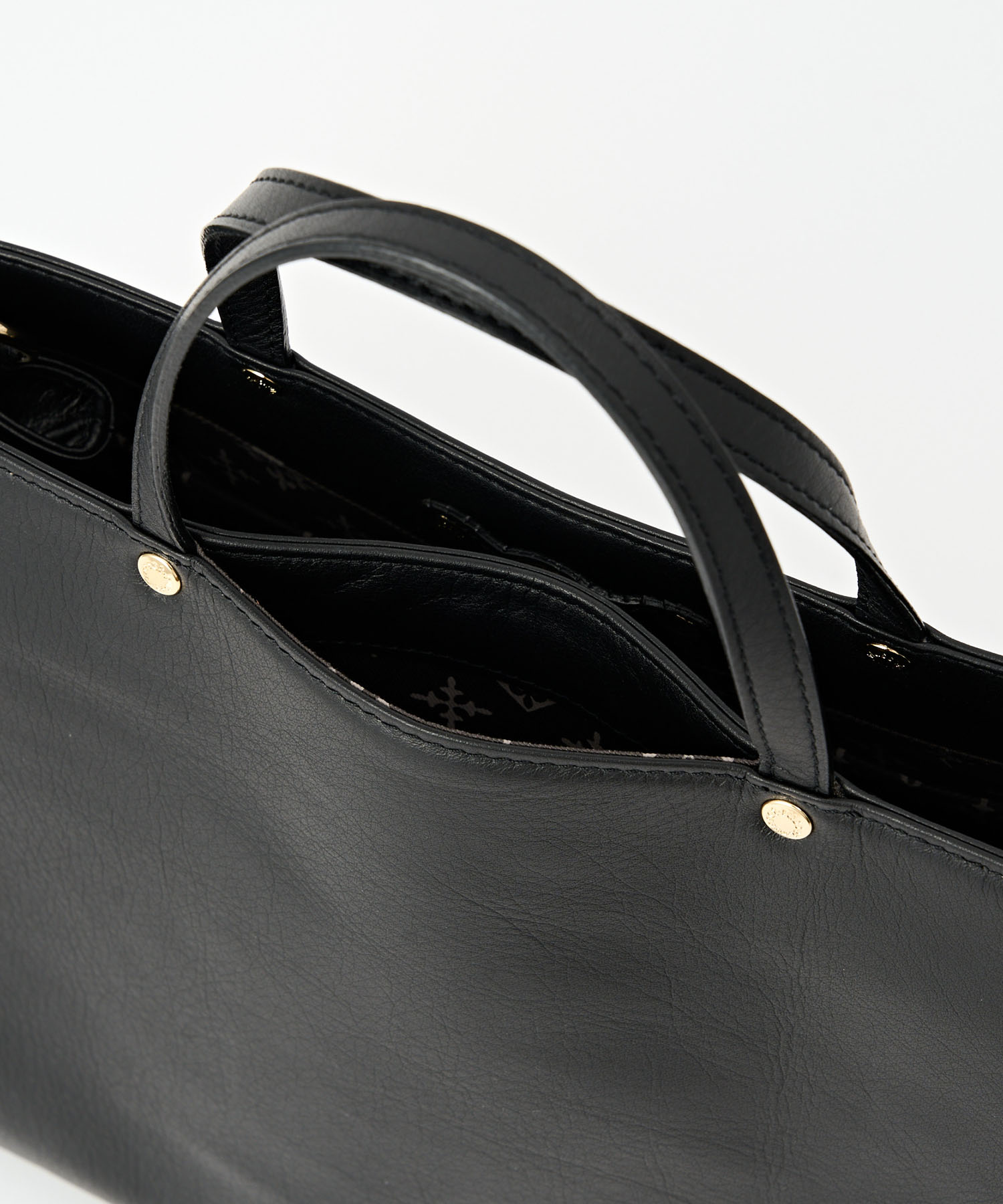 セール 50%OFF】《SHOPPER》トートバッグ M 【ソフトレザー】(CE