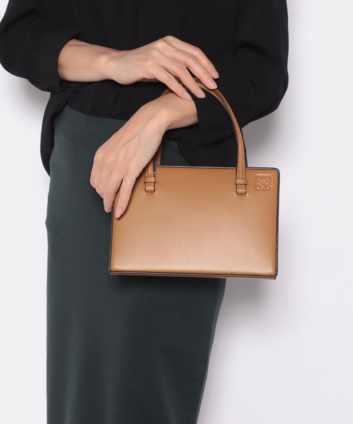 セール 6%OFF】【LOEWE】ロエベ ハンドバッグ ショルダーバッグ セール 6%OFF】【LOEWE】ロエベ ハンドバッグ ショルダーバッグ