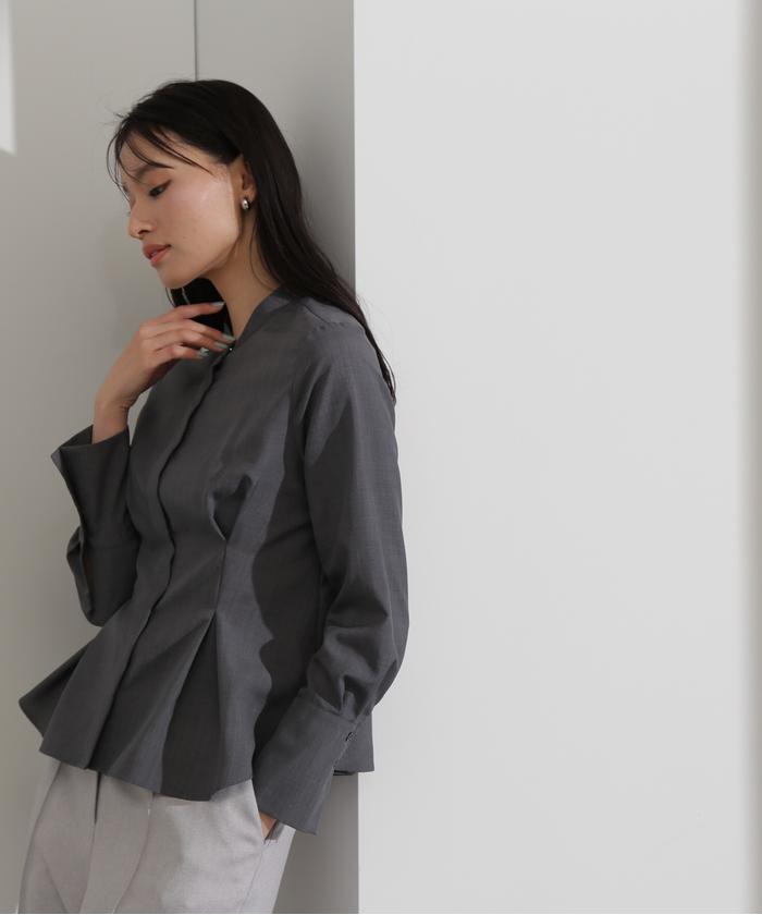 【未使用品】natural beauty basicバンドカラーペプラムブラウス セール 50%OFF】バンドカラーペプラムブラウス(505104745