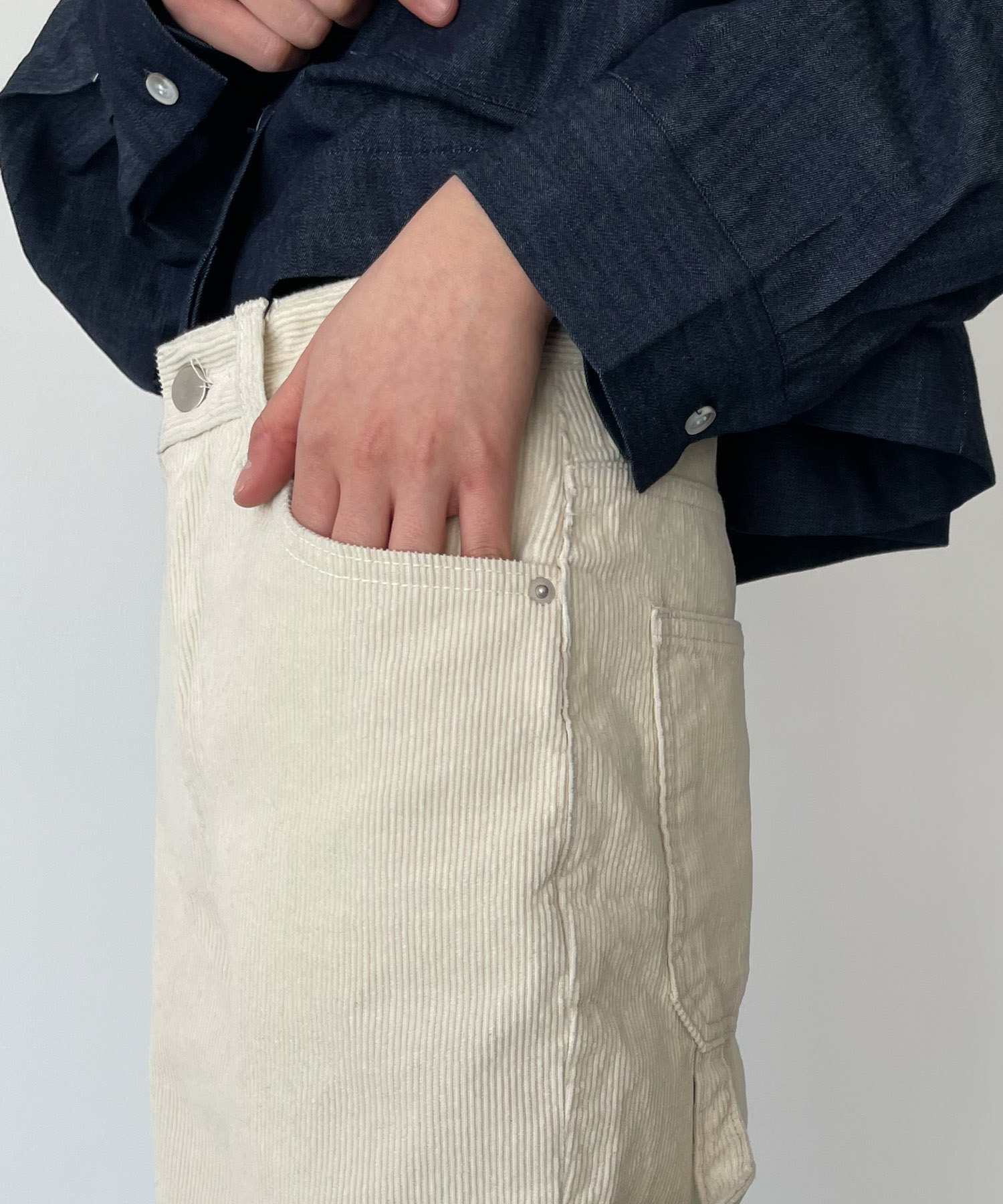 El marコーデュロイストレートパンツ | CANAL JEAN（キャナル